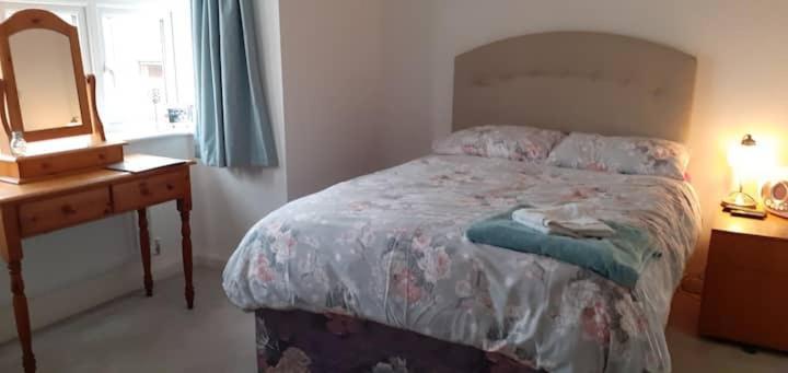 Beautiful En-suite room Wokingham Extérieur photo
